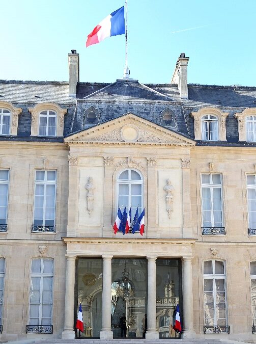 LE GOUVERNEMENT RECOMPENSE LE 1ER JANVIER 2021 LES ACTEURS DE LA MODE